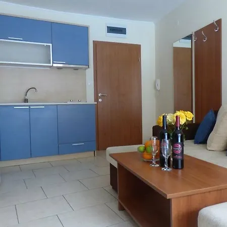 Aparthotel Aquamarine 2*